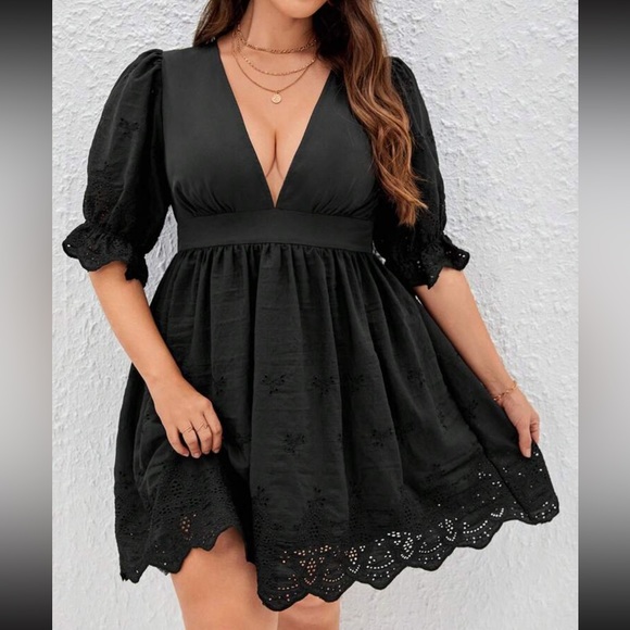 Boho white embroidered scallop hem dress - Picture 7 of 16